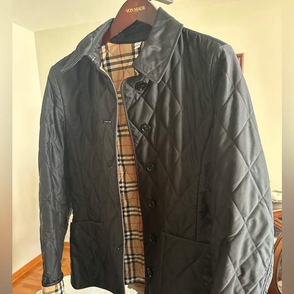 Burberry Black Utility Jacket with Quilted Design - Picture 8 of 10